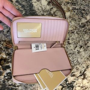 Michael Kors jet set wallet